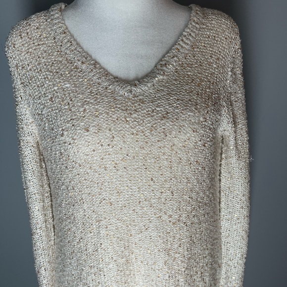 Apt 9 Sweater - Size: Large - Brand new without tags - Picture 2 of 7